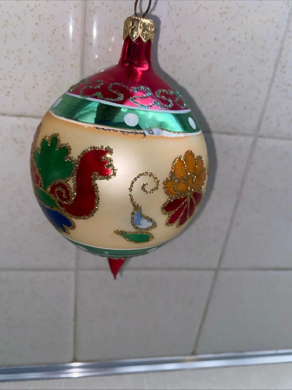 VTG  Smithsonian Golden Arabesque Glass Christmas Ornament‎